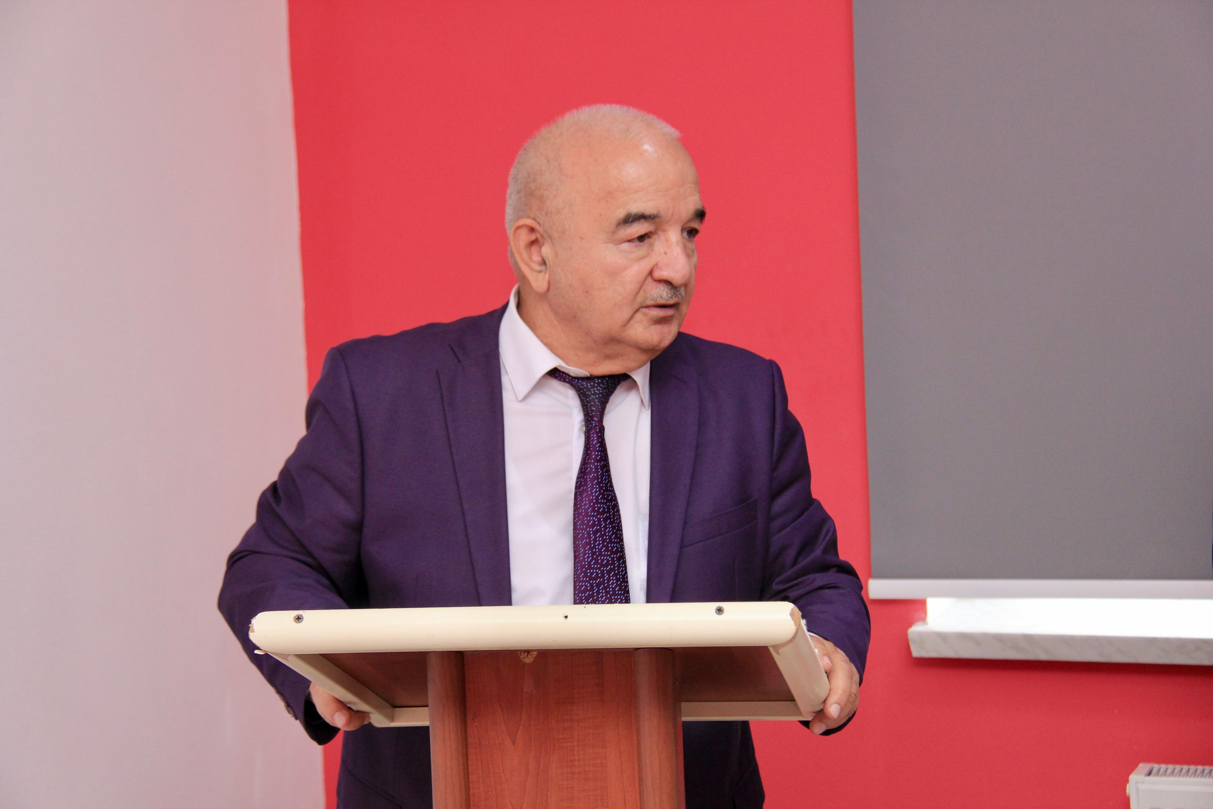 Gənc müəllimlər üçün tədrisdə interaktiv metodlara dair ustad dərsi təşkil edilib