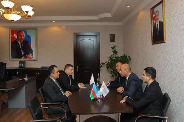 Azərbaycan Texnologiya Universiteti (ATU) ilə Azərbaycan Respublikası Elm və Təhsil Nazirliyinin tabeliyində fəaliyyət göstərən Təhsilin İnkişafı Fondu (TİF) arasında görüş keçirilib