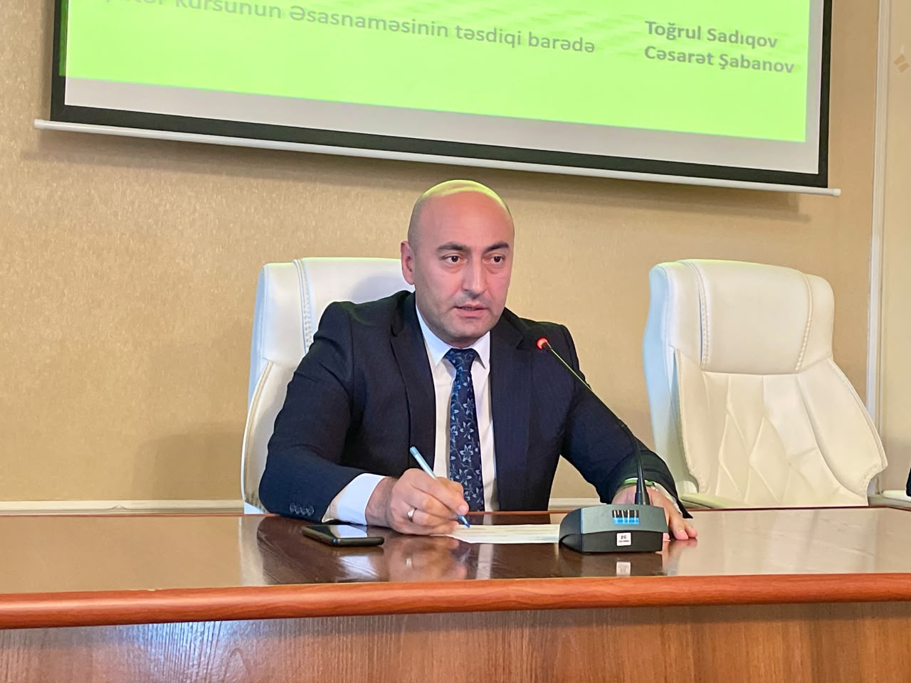 Elmi Şuranın növbəti iclası keçirilib
