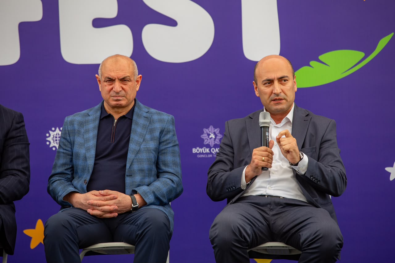 Rektor Yaşar Ömərov “Yay Fest 2026”nın "Rəqəmsal dövlət" düşərgəsində panel sessiyasında spiker kimi çıxış edib