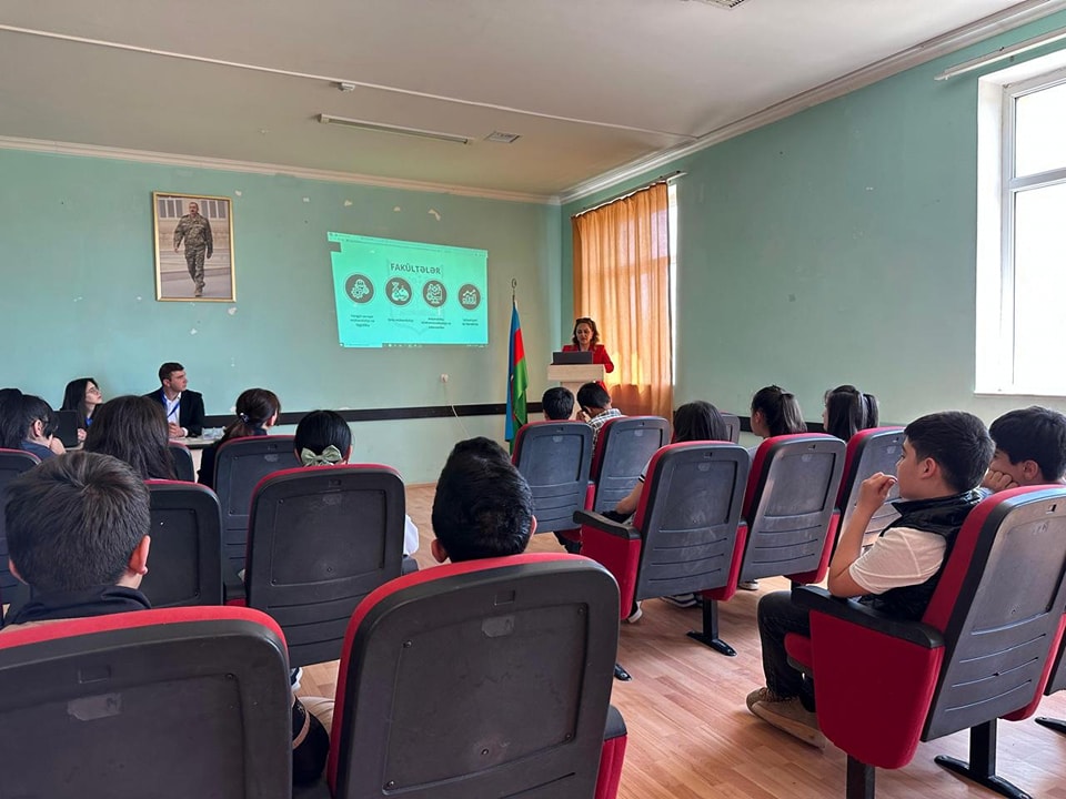 Qida mühəndisliyi fakültəsi region məktəblilərini ATU ilə tanış edib