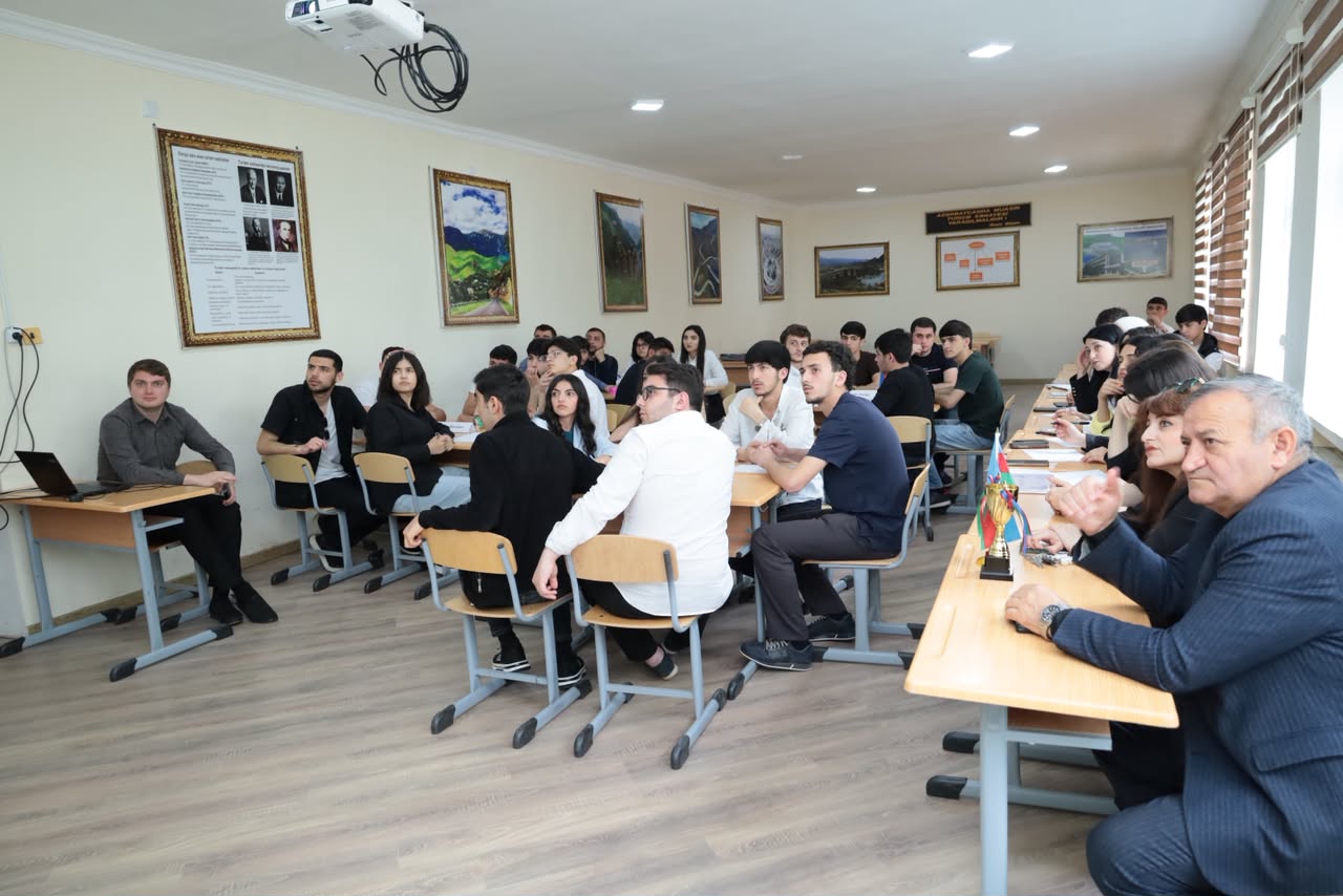 “Gənc bələdçilər” intellektual yarışı keçirilib