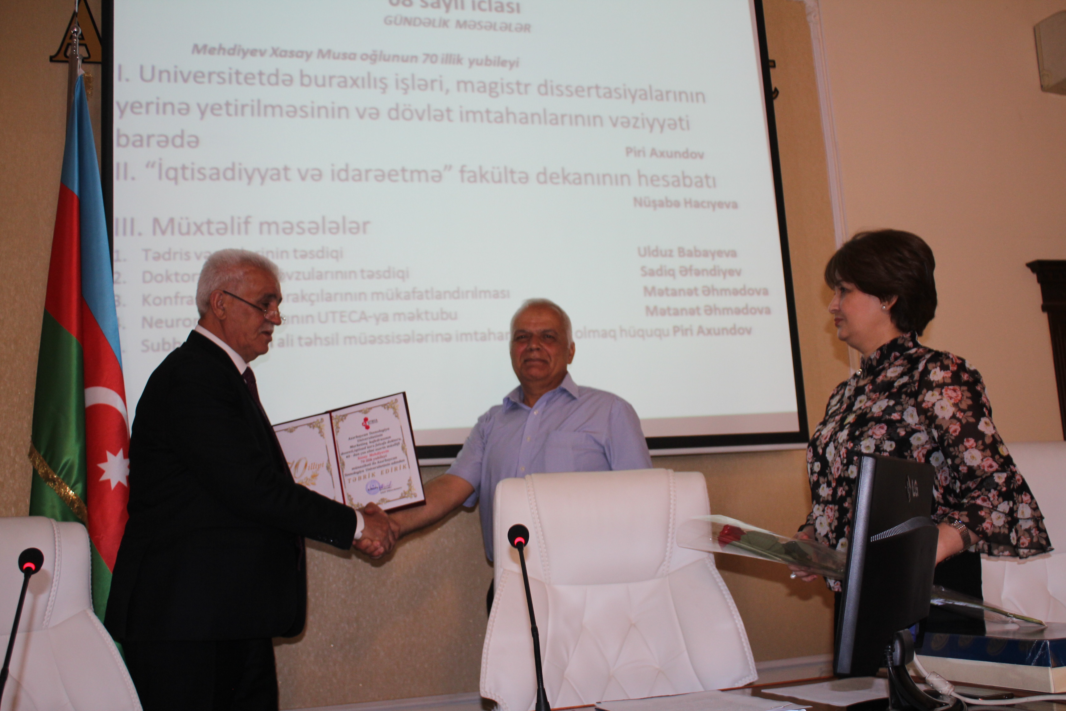 Elmi Şuranın növbəti iclası keçirilib