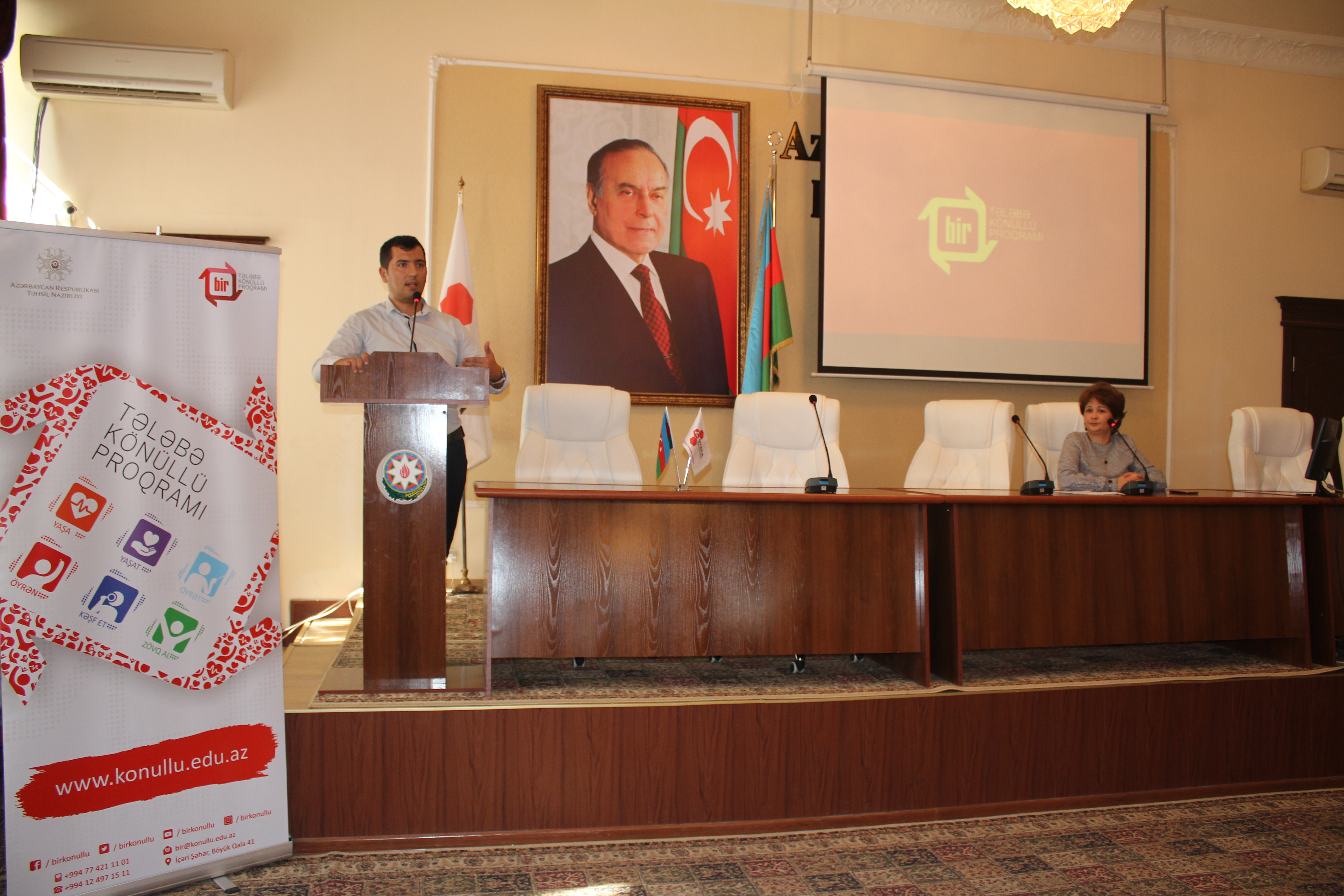 “Bir” Tələbə - Könüllü Proqramı