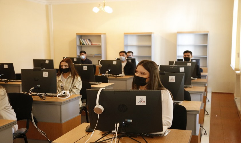 UTECA-da qəbul olan I kurs tələbələri ilə tanışlıq görüşü keçirilib