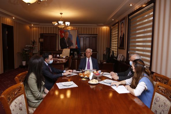 Azərbaycan Texnologiya Universitetinin rektoru professor Akif Süleymanov ECAR Erasmus+ layihəsi nümayəndələrini qəbul edib