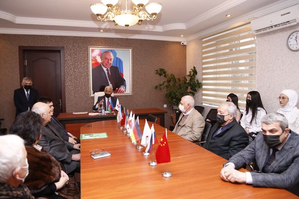 UTECA-da keçirilən “Texnoloji inkişaf iqtisadi inkişafın əsasıdır” adlı respublika elmi konfransının iştirakçılarına sertifikatlar təqdim edilib