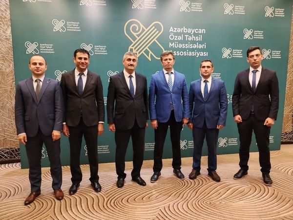 Azərbaycan Texnologiya Universitetinin (UTECA) nümayəndələri “Təhsildə özəl biznesin rolu” mövzusunda ictimai müzakirədə iştirak ediblər
